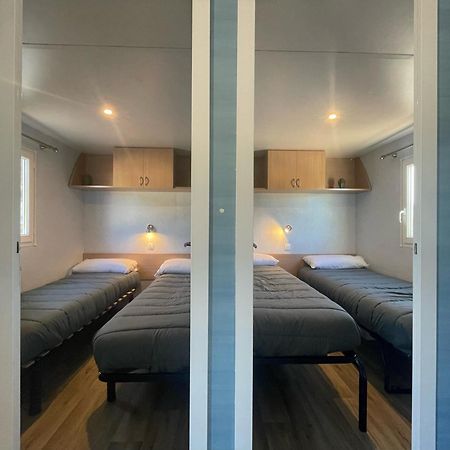 Camping El Roble 발데로브레스 외부 사진