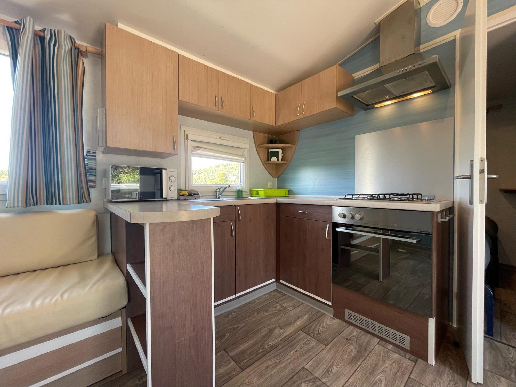 Camping El Roble 발데로브레스 외부 사진