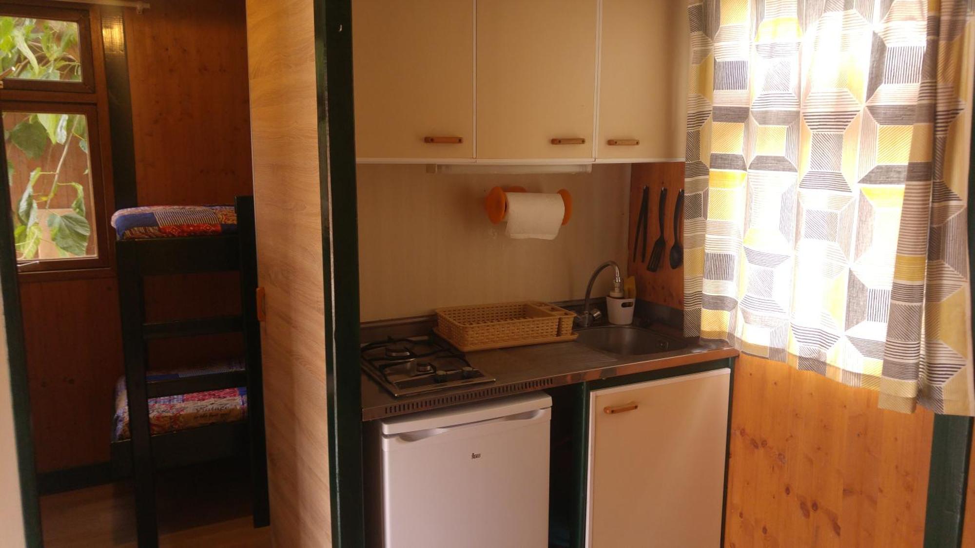 Camping El Roble 발데로브레스 외부 사진
