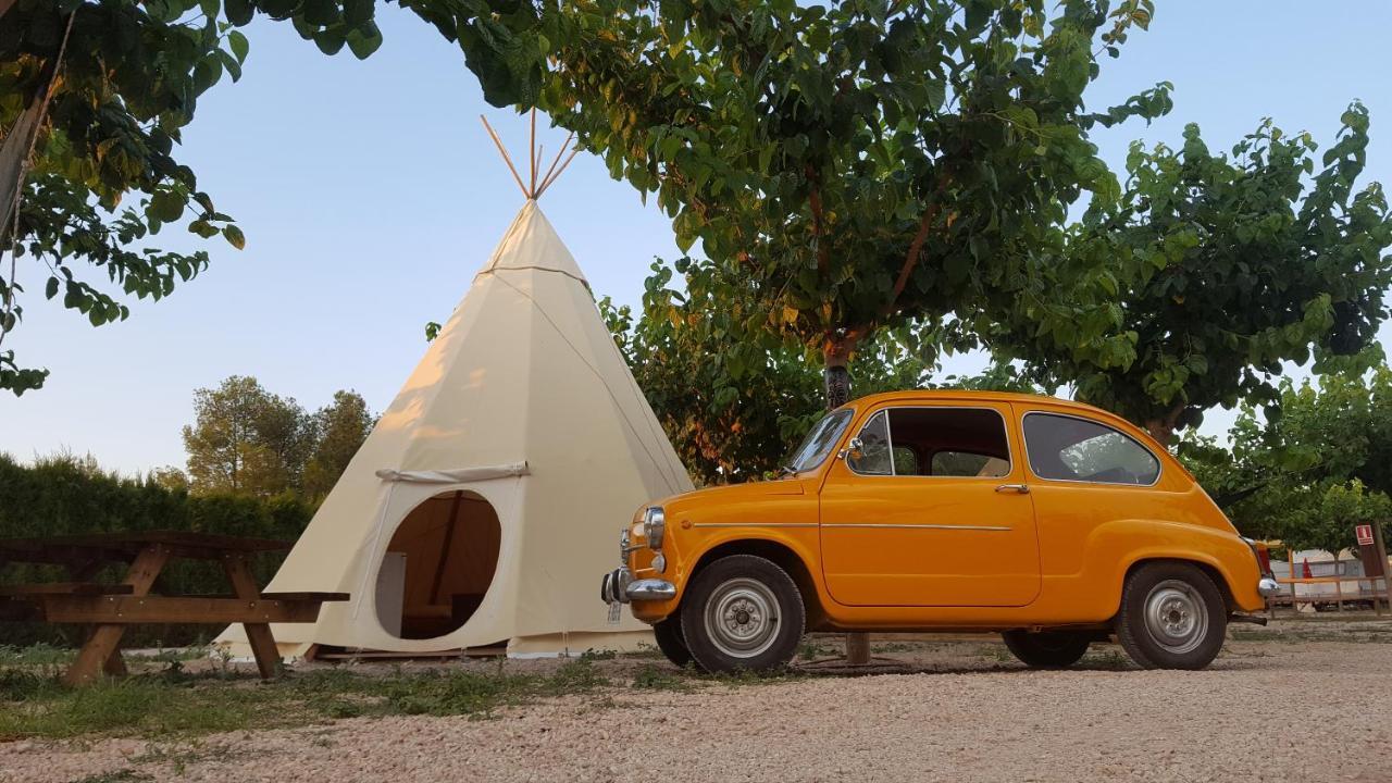 Camping El Roble 발데로브레스 외부 사진