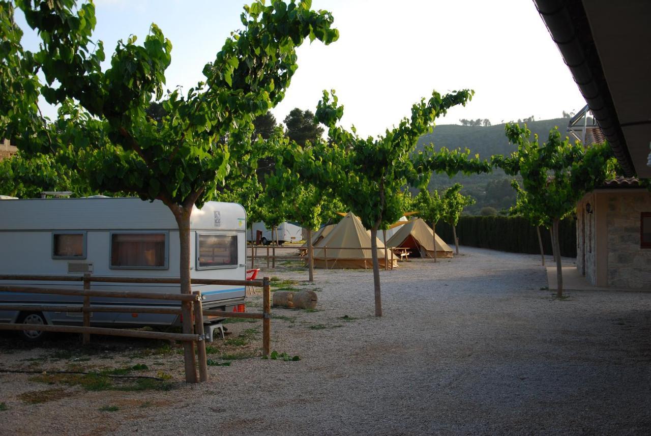 Camping El Roble 발데로브레스 외부 사진